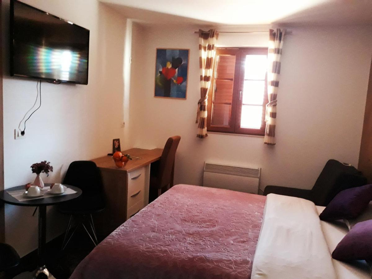 Tilia Hotell Cetinje Eksteriør bilde